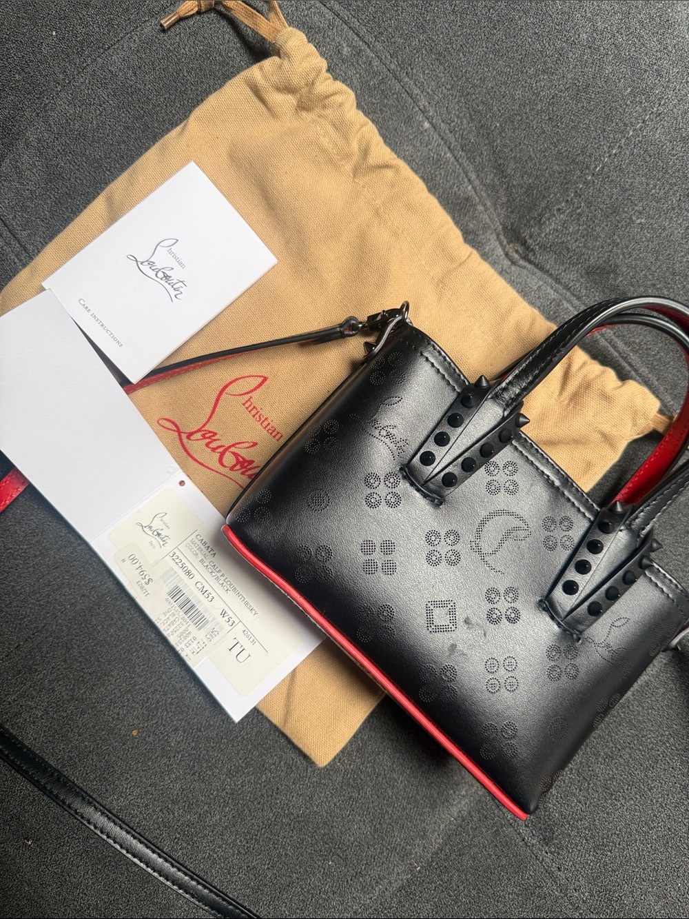 Christian Louboutin acabará Black and Red Micro tote Authentic